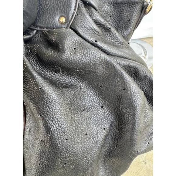 Louis Vuitton Mahina XL Black Monogram Hobo Bag in Leather – Made in Italy - Picture 6 of 11